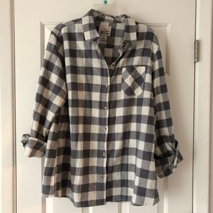 Women’s gray and cream flannel shirt
